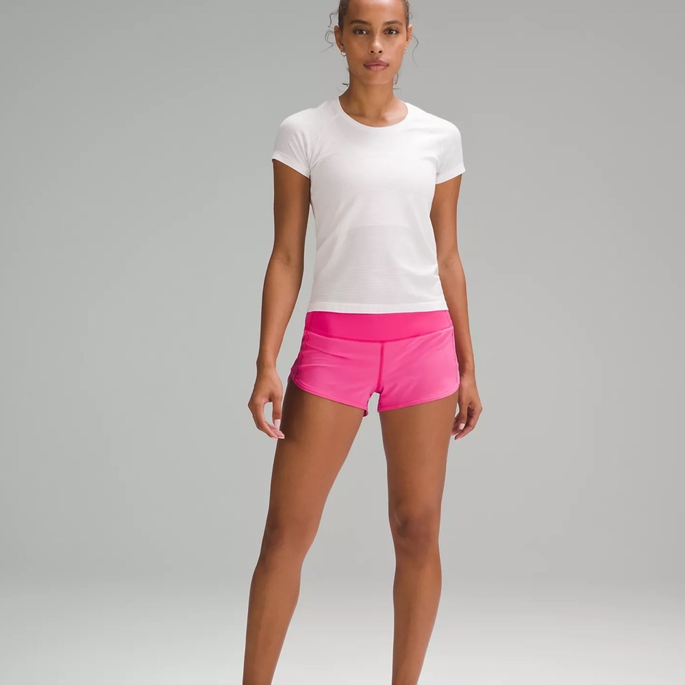 Lululemon Speed Up Low-Rise Lined Short 2.5" | Sonic Pink | size 4